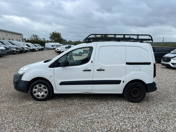 Peugeot Partner SWB L1H1 Low Roof Professional Air Con EURO 6 NO VAT 1