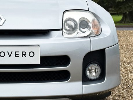 Renault Clio RENAULTSPORT V6 17