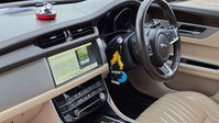 Jaguar XF 2.0d Portfolio Saloon 4dr Diesel Auto Euro 6 (s/s) (163 ps) 18
