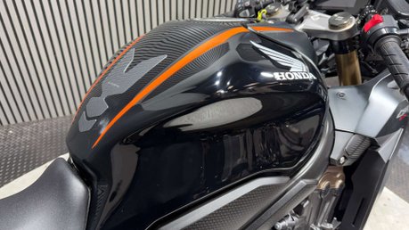 Honda CBR 2023 ONLY 4K LONG MOT WARRANTY 1 OWNER 650CC 27