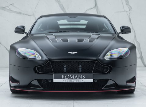 Aston Martin V12 Vantage S 7
