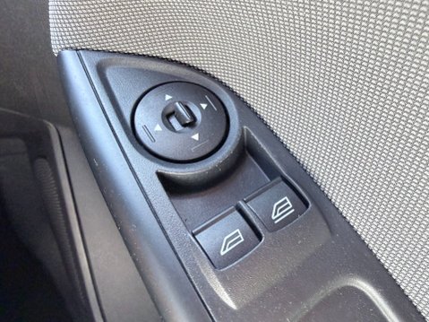 Ford Focus 1.6 STUDIO 18