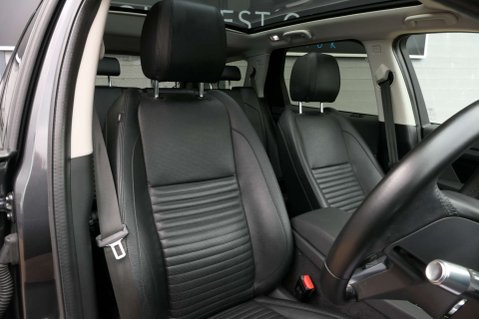 Land Rover Discovery Sport 2.0 Discovery Sport SE MHEV Auto 4WD 5dr 4