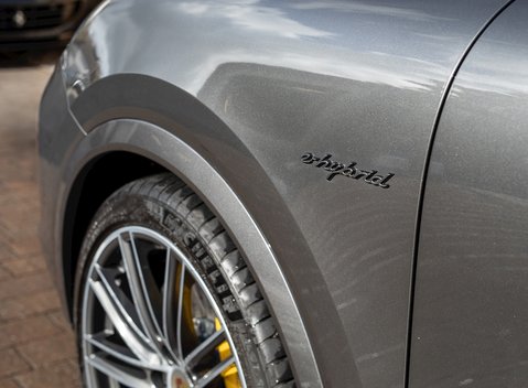 Porsche Cayenne Turbo S E-Hybrid 30