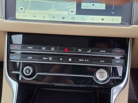 Jaguar XF 2.0d Portfolio Saloon 4dr Diesel Auto Euro 6 (s/s) (163 ps) 30