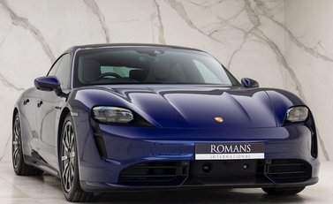 Porsche Taycan TURBO 6