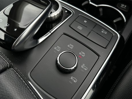 Mercedes-Benz GLE GLE 250 D 4MATIC AMG LINE 58