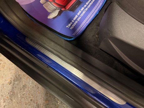 Ford Focus 1.0T EcoBoost Titanium Euro 6 (s/s) 5dr 37