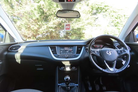 Vauxhall Grandland X 1.2 Turbo GPF SE SUV 5dr Petrol Manual Euro 6 (s/s) (130 ps) 7