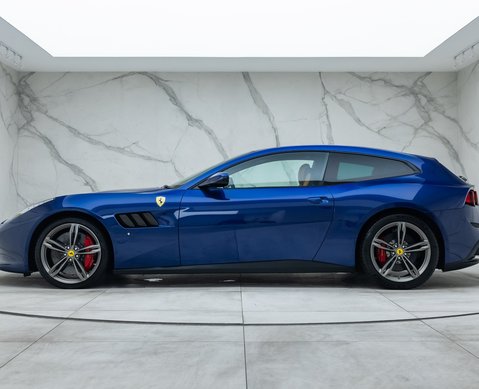 Ferrari GTC4 Lusso V12