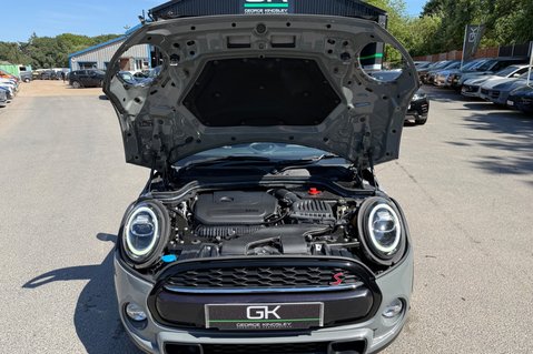 Mini Hatch COOPER S CLASSIC - CAT S - LOW MILEAGE - NAV & COMFORT PLUS PACKS -CAMERA 43