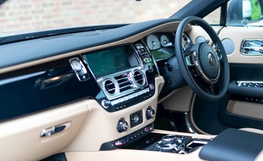 Rolls-Royce Wraith 16