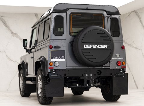 Land Rover Defender 90 Landmark 3