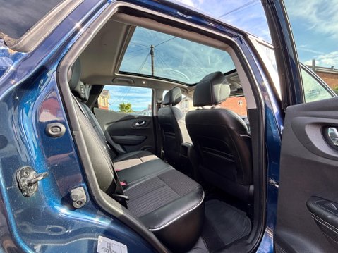 Renault Kadjar 1.6 dCi Signature Nav 4WD Euro 6 (s/s) 5dr 29