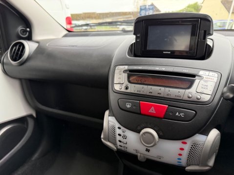 Toyota Aygo 1.0 VVT-i Move MultiMode Euro 5 5dr 12