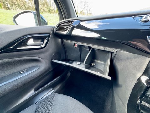 DS DS 3 PURETECH CONNECTED CHIC 35