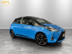 Toyota Yaris 1.5 VVT-h Cyan Bi-Tone Hatchback 5dr Petrol Hybrid E-CVT Euro 6 (s/s) (100