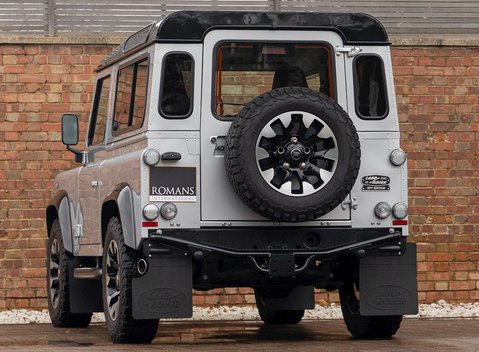 Land Rover Defender 90 Works V8 70th Edition 3
