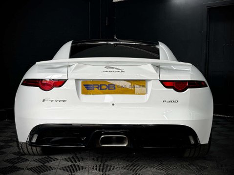 Jaguar F-Type 2.0 F-Type I4 R-Dynamic Auto 3dr 30