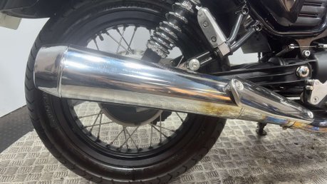 Moto Guzzi V7 ABS SPECIAL 2015 ONLY 7K MOT EXCELLENT CONDITION RETRO 744CC 29