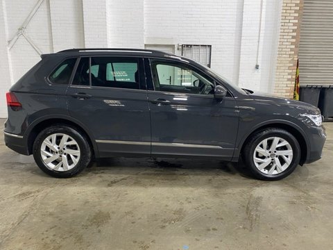 Volkswagen Tiguan LIFE TSI DSG 4