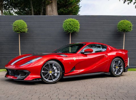 Ferrari 812 Competizione 2