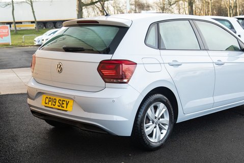 Volkswagen Polo SE TSI DSG 8