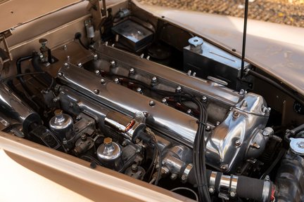 Jaguar XK 120 Fixed-Head Coupe Fast Road Spec 32