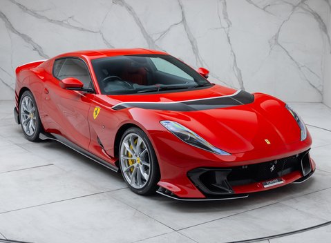 Ferrari 812 Competizione 11