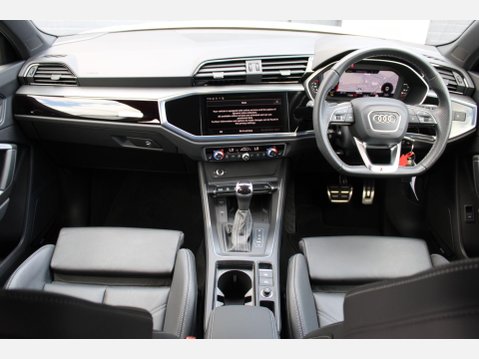Audi Q3 TFSI S LINE BLACK EDITION 13