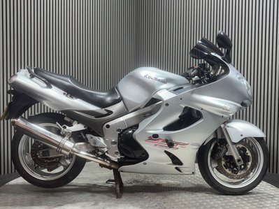 Kawasaki ZZR 2003 ONLY 24K TOURER PROJECT BIKE SPARES OR REPAIR 1200CC