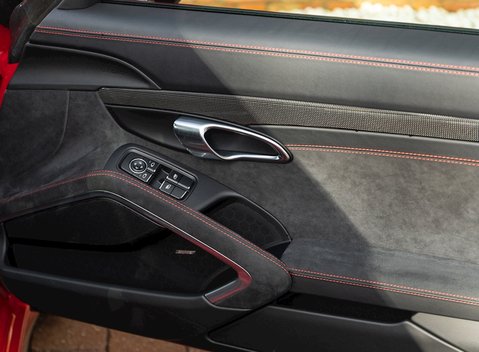 Porsche 911 (991.2) GT3 26