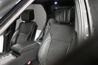 Land Rover Discovery 3.0 Discovery R-Dynamic HSE D MHEV Auto 4WD 5dr 25