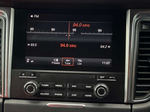Porsche Macan 2.0T SUV 5dr Petrol PDK 4WD (s/s) (252 ps) 54