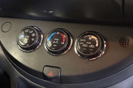 Nissan Note 1.6 16V Tekna Hatchback 5dr Petrol Auto Euro 4 (110 ps) 27