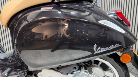 Piaggio Vespa Primavera 2021 ONLY 612 MILES NEW MOT SERVICED 50CC AUTO 20