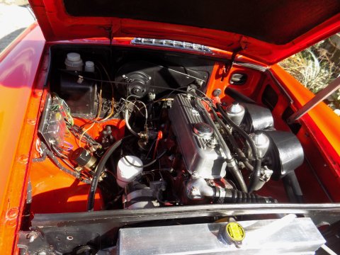 MG B GT 15