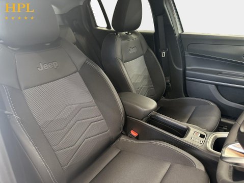 Jeep Avenger 1.2 e-Hybrid Summit SUV 5dr Petrol Hybrid e-DCT Euro 6 (s/s) (100 ps) Air C 11