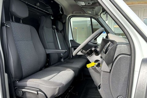 Vauxhall Movano L2H2 130 ps F3500 Mobile Workshop Van - Air Con 4