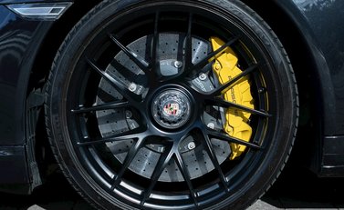 Porsche 911 (991.2) Turbo S 10