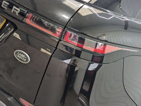 Land Rover Range Rover Evoque 2.0 Range Rover Evoque R-Dynamic HSE D Auto 4WD 5dr 40