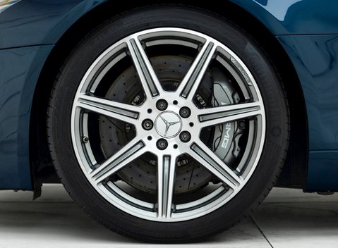 Mercedes-Benz SLS AMG 10