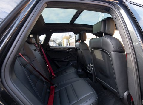 Porsche Macan Turbo 15