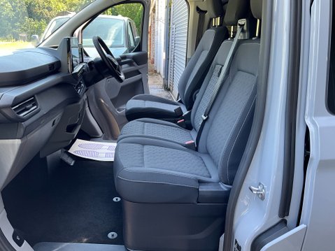 Ford Transit Custom 2.0 320 EcoBlue Limited Crew Van Auto L2 H1 Euro 6 (s/s) 5dr 14