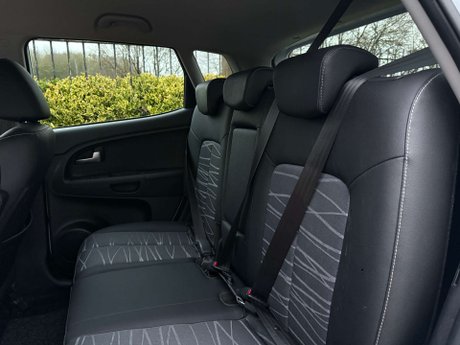 Kia Venga 1.6 Venga 3 ISG 5dr 21