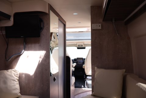 Fiat Ducato Laika 646 ECOVIP 180 BHP Auto huge factory upgrades cost new £98K    72