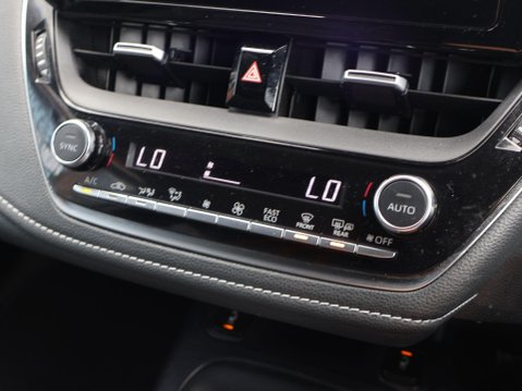 Suzuki Swace 1.8h Motion CVT Euro 6 (s/s) 5dr 19