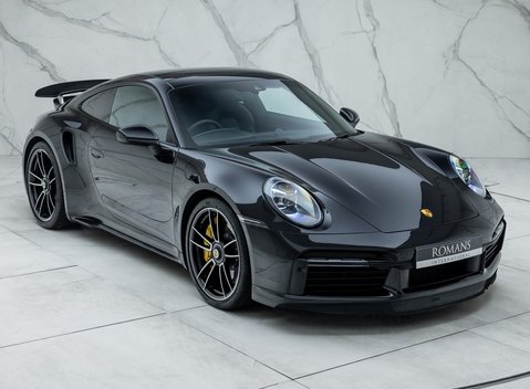 Porsche 911 Turbo S (992) 11