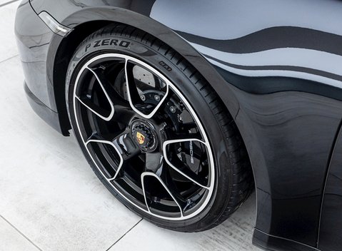 Porsche 911 Turbo S (992) 25