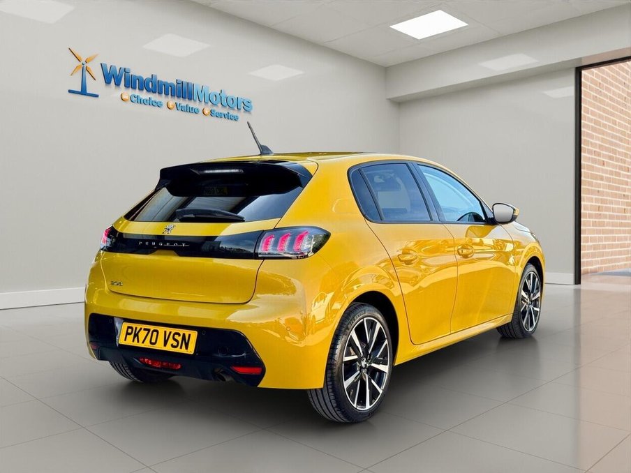 2020 Peugeot 208 — image 10
